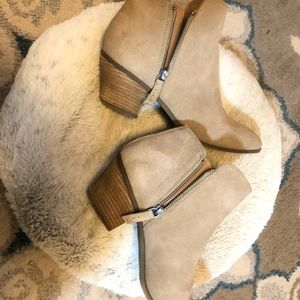 Frye Boots, like new without tags  - Size 10